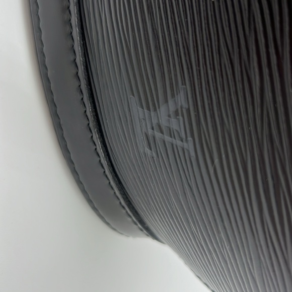 LV BLACK EPI - Picture 5 of 5